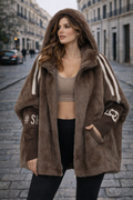 Camila Signature | Chaqueta de pelo con capucha