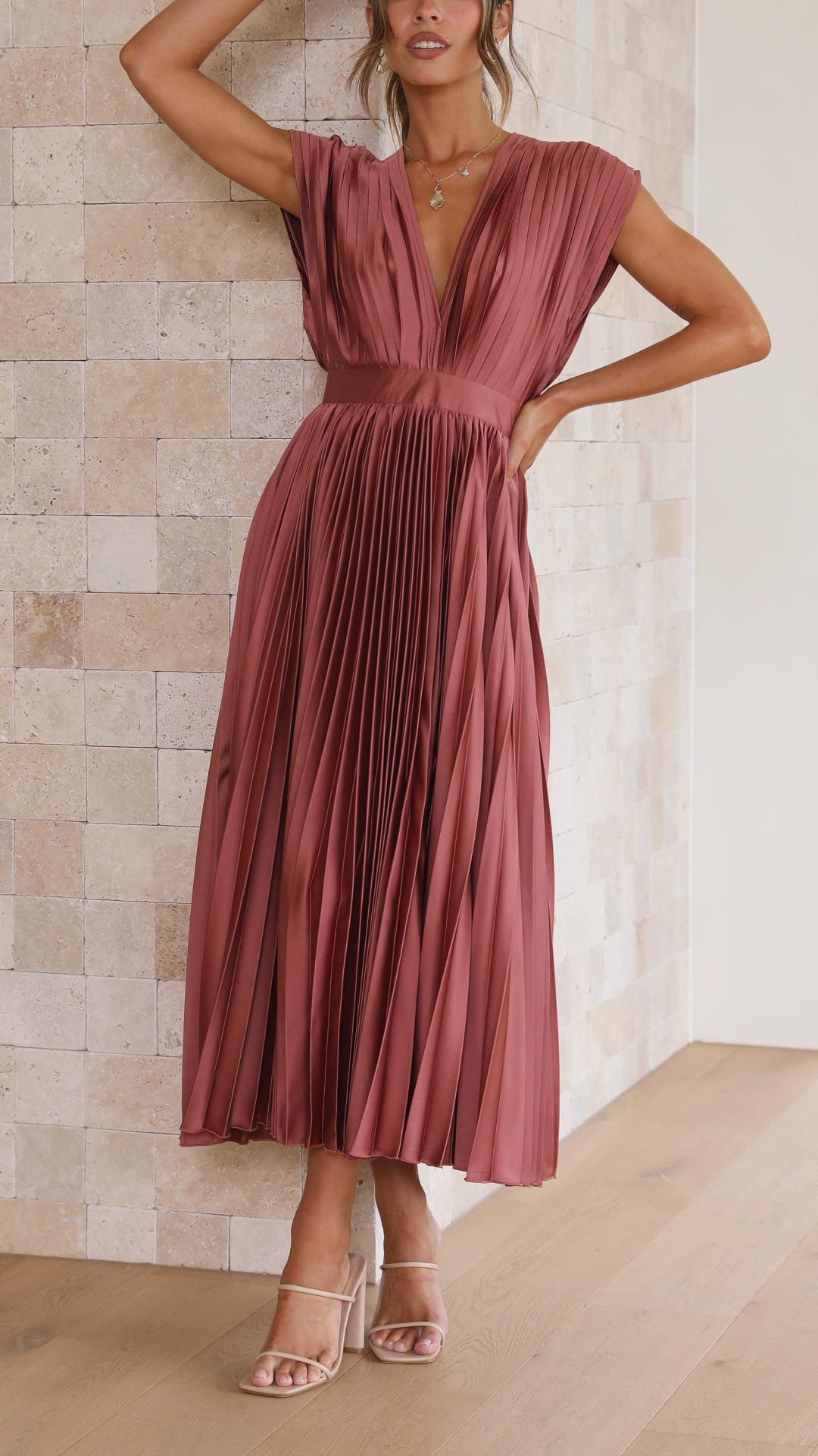 Isla - Vestido plisado elegante